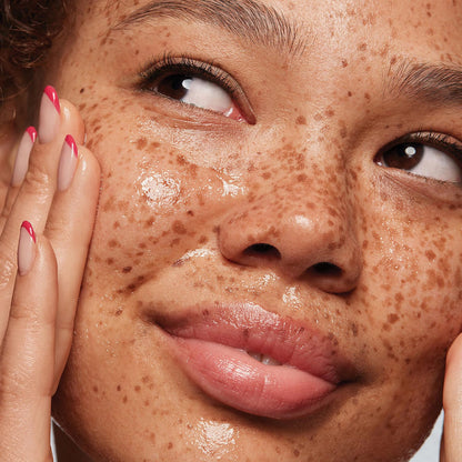 Almay Moisturizing Makeup Remover & Cleanser 4 oz – 48-Piece Wholesale Lot